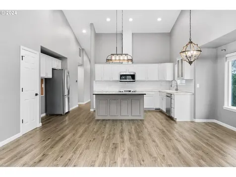 15071 Pebble Beach Drive Oregon City OR 97045