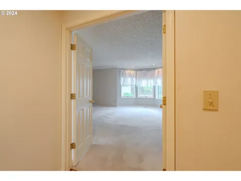 12800 SE 24th Street Vancouver WA 98683