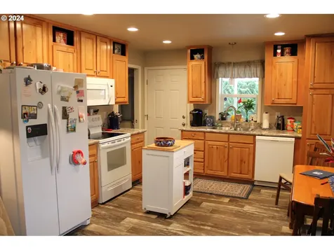 160 Wanda Court Myrtle Creek OR 97457