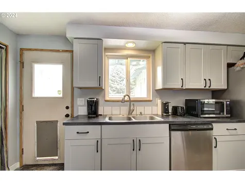 210 E Clark Street Yacolt WA 98675