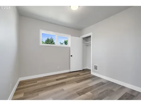 507 Cedar Avenue Tillamook OR 97141