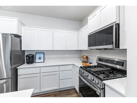 1334 Se Golden Chain Avenue Dallas OR 97338