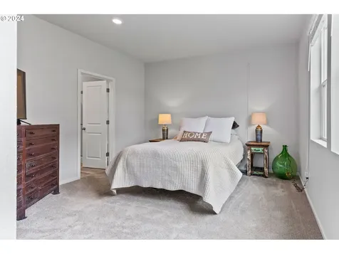 1334 Se Golden Chain Avenue Dallas OR 97338