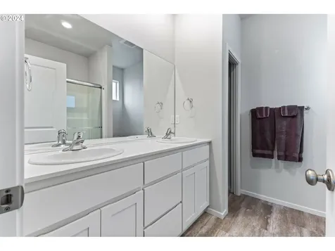 1334 Se Golden Chain Avenue Dallas OR 97338
