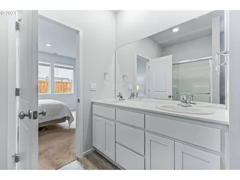 1334 Se Golden Chain Avenue Dallas OR 97338