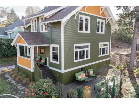 643 10th Street Astoria OR 97103