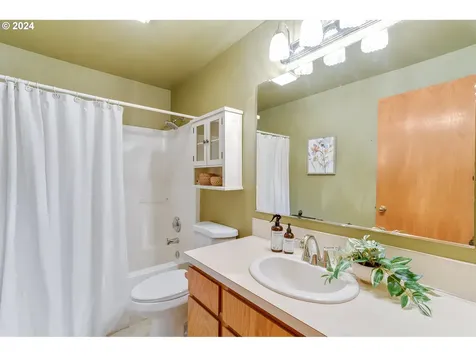 9313 Ne 82nd Circle Vancouver WA 98662