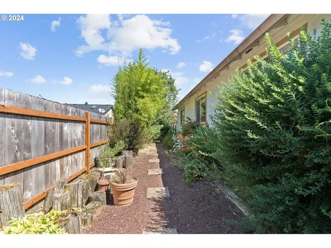 9313 Ne 82nd Circle Vancouver WA 98662
