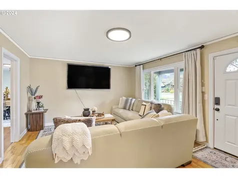 2070 Fairway Loop Eugene OR 97401