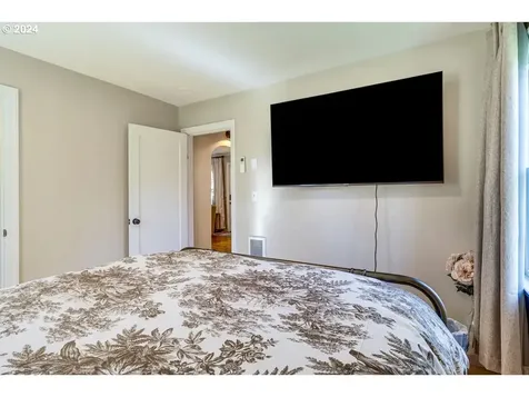 2070 Fairway Loop Eugene OR 97401