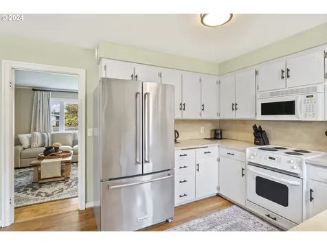 2070 Fairway Loop Eugene OR 97401