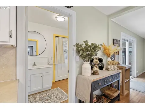2070 Fairway Loop Eugene OR 97401