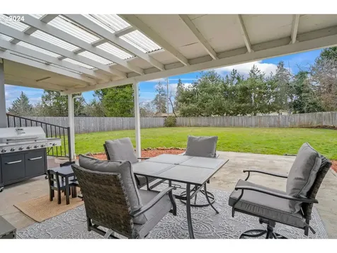 2070 Fairway Loop Eugene OR 97401