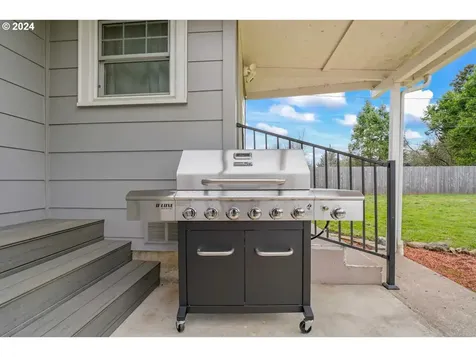 2070 Fairway Loop Eugene OR 97401
