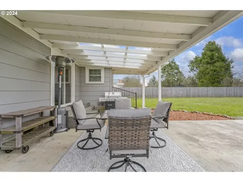 2070 Fairway Loop Eugene OR 97401