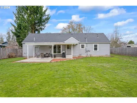 2070 Fairway Loop Eugene OR 97401