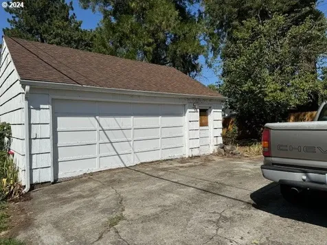 1675 B Street Ne Salem OR 97301