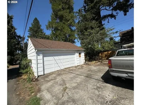 1675 B Street Ne Salem OR 97301