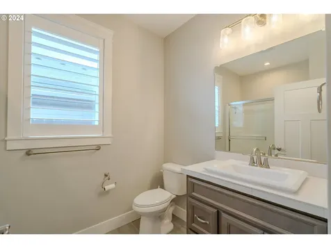 13105 NE 60th Avenue Vancouver WA 98686