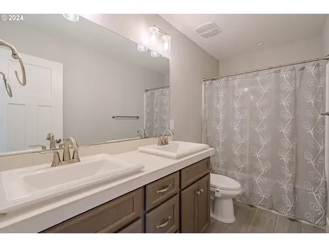 13105 NE 60th Avenue Vancouver WA 98686