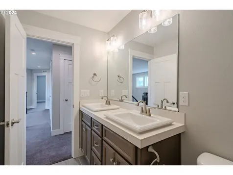 13105 NE 60th Avenue Vancouver WA 98686