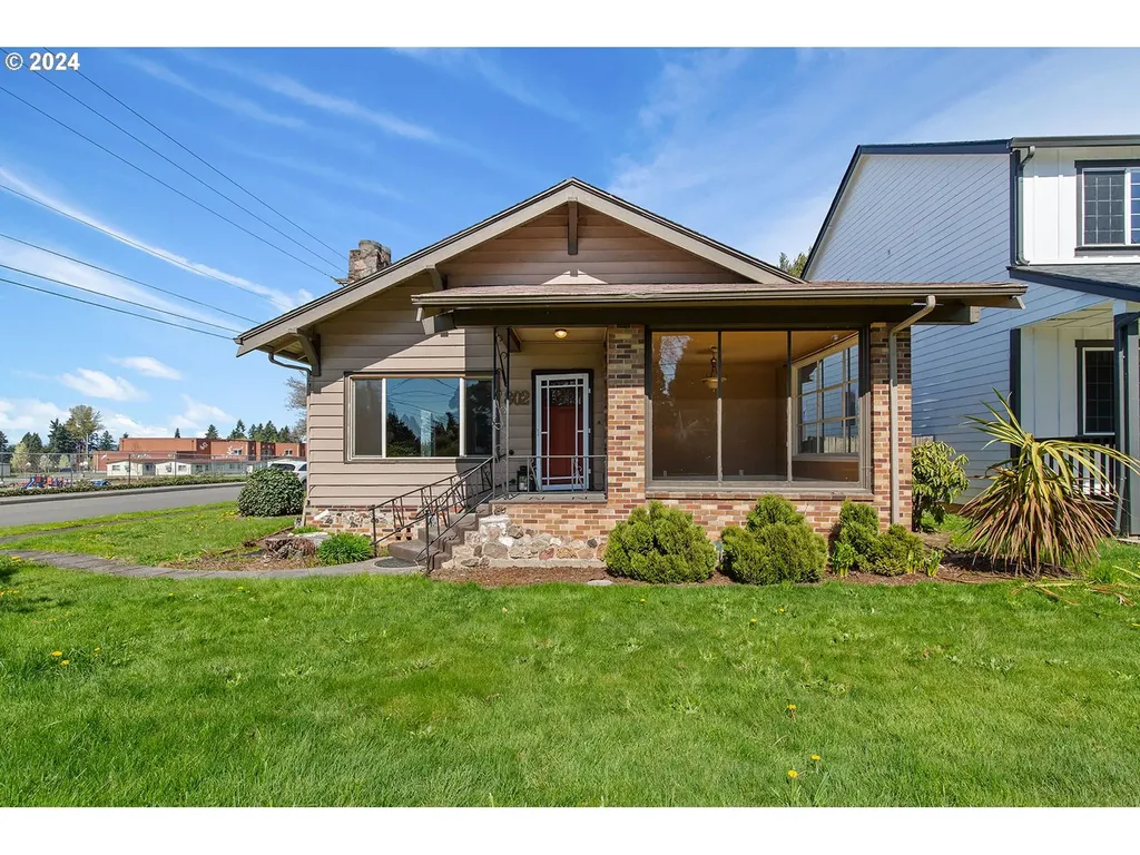 802 Pioneer Street Ridgefield WA 98642
