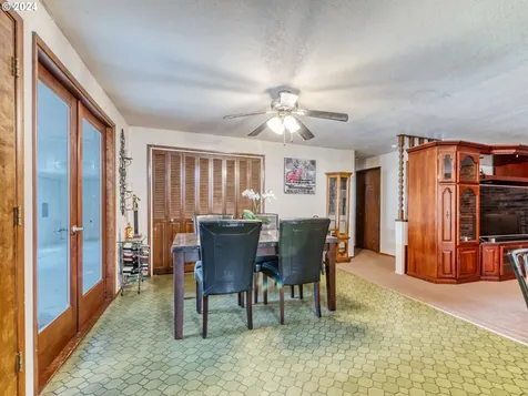 25261 Arnold Lane Elmira OR 97437