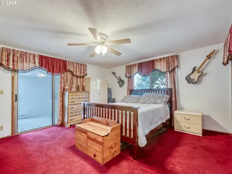 25261 Arnold Lane Elmira OR 97437
