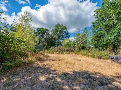 25261 Arnold Lane Elmira OR 97437