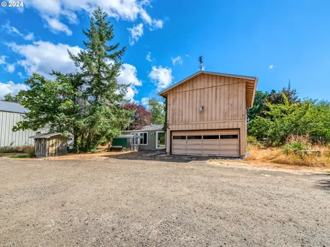 25261 Arnold Lane Elmira OR 97437