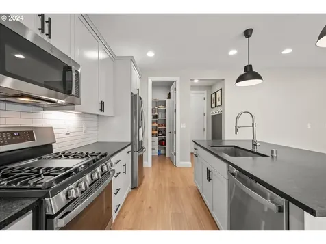 640 N Kemper Loop Ridgefield WA 98642