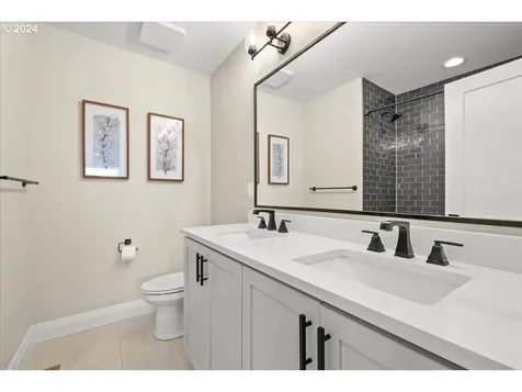 640 N Kemper Loop Ridgefield WA 98642