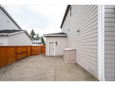 640 N Kemper Loop Ridgefield WA 98642