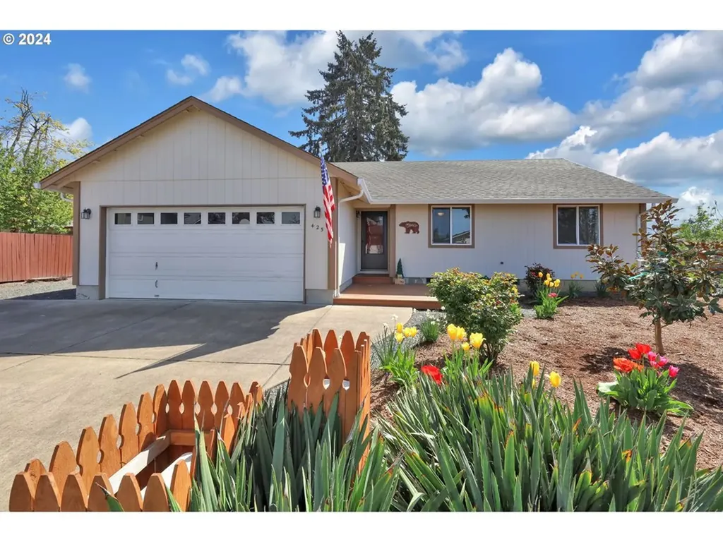 425 Scott Avenue Creswell OR 97426