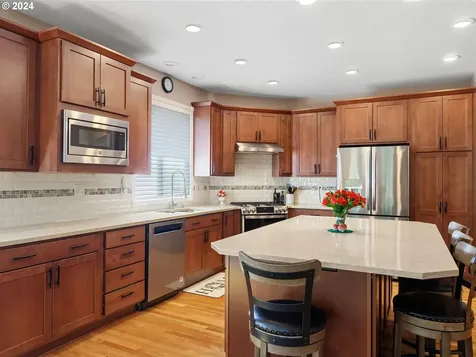 10855 Sw Falcon Court Beaverton OR 97007
