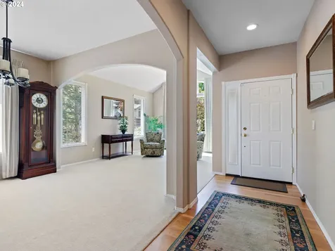 10855 Sw Falcon Court Beaverton OR 97007