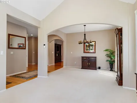 10855 Sw Falcon Court Beaverton OR 97007