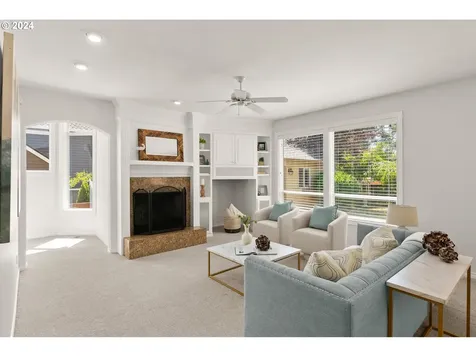 4423 Nw Silverleaf Drive Portland OR 97229