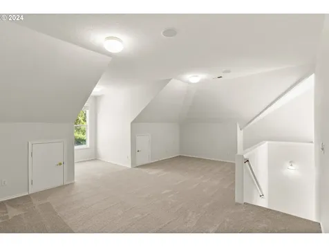 4423 Nw Silverleaf Drive Portland OR 97229
