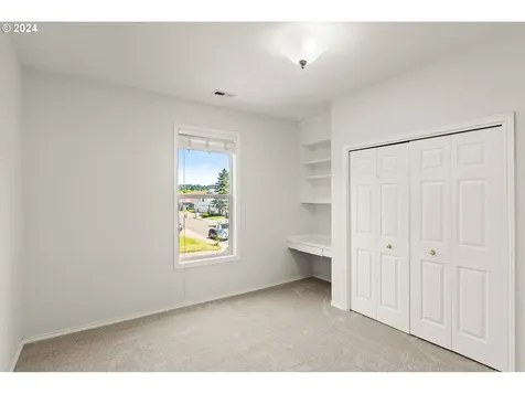 4423 Nw Silverleaf Drive Portland OR 97229