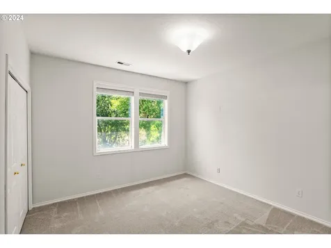 4423 Nw Silverleaf Drive Portland OR 97229