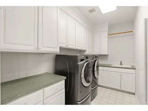 4423 Nw Silverleaf Drive Portland OR 97229