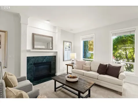 4423 Nw Silverleaf Drive Portland OR 97229