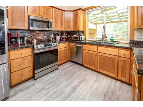 203 Pond Turtle Way Cottage Grove OR 97424
