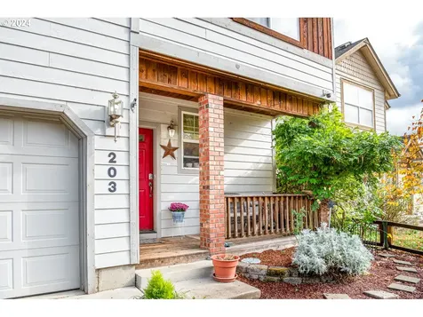 203 Pond Turtle Way Cottage Grove OR 97424