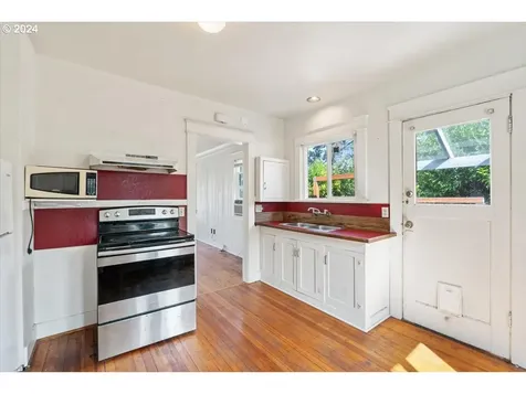 1970 E 17th Avenue Eugene OR 97403