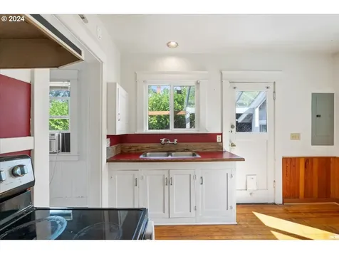 1970 E 17th Avenue Eugene OR 97403