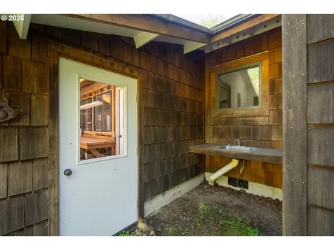 47405 Highway 101 S Neskowin OR 97149