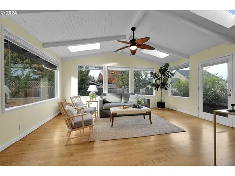 2498 Blackburn Street Eugene OR 97405