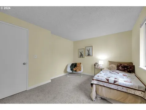 2498 Blackburn Street Eugene OR 97405